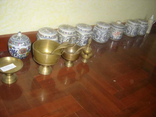 ขาย แจกัน โถ โหลกะปิ และกังไส