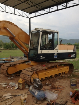 ขายด่วนkomatsu pc 200-5 สภาพเก่านอก คอนโทรลสั้น ราคา1,000,000บาท ขายด่วนkomatsu pc 200-5 สภาพเก่านอก คอนโทรลสั้น ราคา1,000,000บาท