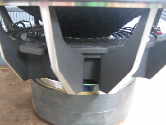 ขายซับ 12 นิ้ว พึ่งซื้อมา 17000 ยอมขาดทุนครับ