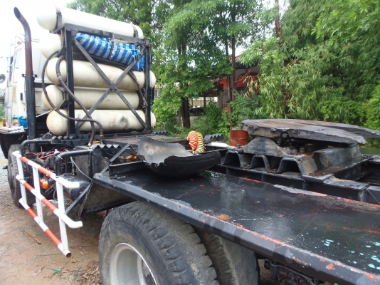 ขายรถ10ล้อหัวลาก  isuzu 6BG1เทอร์โบอินเตอร์คูเลอร์220แรงเกียร์ฟูลเลอร์ 2เพลาติดแก๊ส NGV100\%(เพิ่งติด)ยางสภาพ80\%ขา730,000฿ด่วน