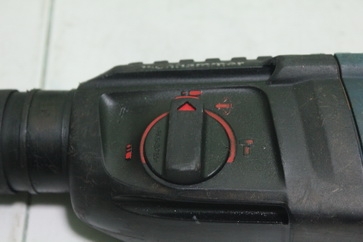 สว่านโรตารี่ทำงาน3ระบบยี่ห้อBOSCH รุ่นGBH2-26DE พร้อมใช้งานครับ สว่านโรตารี่ทำงาน3ระบบยี่ห้อBOSCH รุ่นGBH2-26DE พร้อมใช้งานครับ