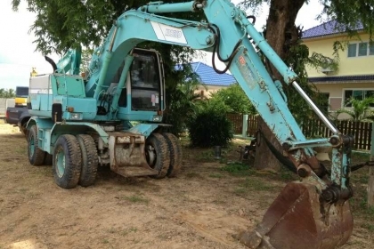 แบคโฮล้อยางKOBELCO SK100W 2เพลา มีลายหัวเจาะ(เก่านอก) แบคโฮล้อยางKOBELCO SK100W 2เพลา มีลายหัวเจาะ(เก่านอก)