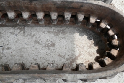 แทรคยาง สภาพ80\% .ใช้กับรถแบคโฮขนาดPC20 ขายถูก1คู่ แทรคยาง สภาพ80\% .ใช้กับรถแบคโฮขนาดPC20 ขายถูก1คู่