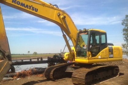 KOMATSU PC200-7 ใช้งาน10000ช.มเศษ รถสวยไฟฟ้าครบ KOMATSU PC200-7 ใช้งาน10000ช.มเศษ รถสวยไฟฟ้าครบ