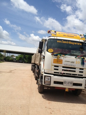 ISUZU  DECA  360  ปี  52   พ่วงแม่ลูกดั้มดิน  กะบะสามมิตรลอนเฉียง ลูก  3  คาน