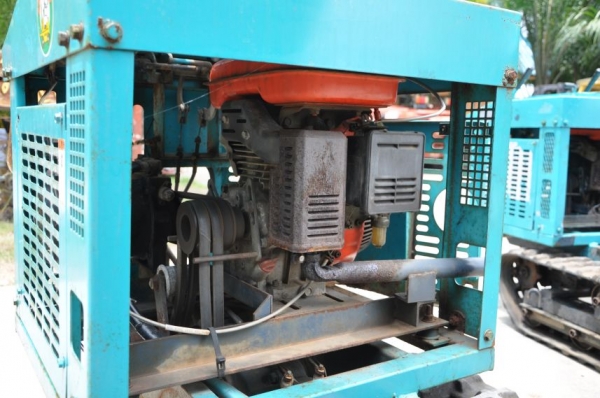 ขายรถบรรทุก ตีนตะขาบKUBOTA ยกดั้มไฮดรอลิค สภาพสวยจัด เดิมญี่ปุ่น อะเนคประสงค์25,000เท่านั้น!!