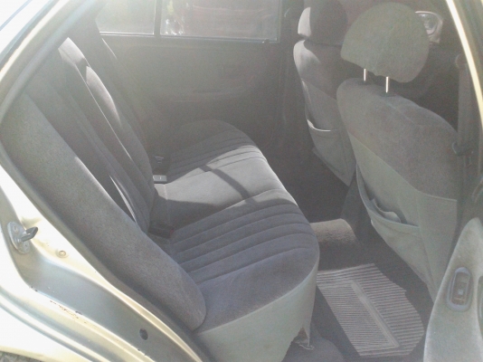 ขายฮุนไดโซน่าต้าปี95เกียร์ธรรมดาไม่เคยติดแก็สพร้อมใช้งานคับ36000