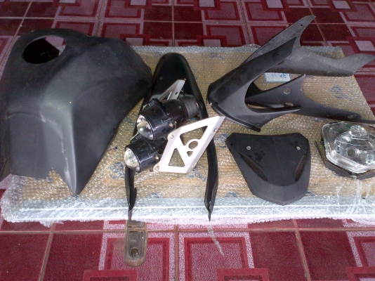 ขายอะใหล่ KSR ท่อและ แฟริ่งแต่ง ถูกมากๆๆๆๆๆๆๆๆๆ