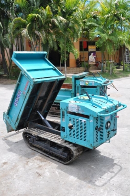 ขายรถบรรทุก ตีนตะขาบKUBOTA ยกดั้มไฮดรอลิค สภาพสวยจัด เดิมญี่ปุ่น อะเนคประสงค์25,000เท่านั้น!!