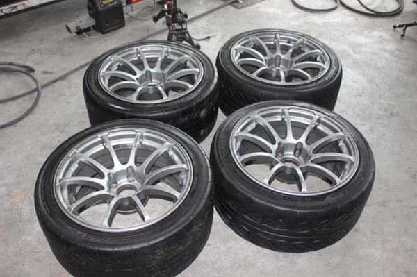 ขายล้อADVANRS แท้ ขอบ17กว้าง9.5 พร้อมยางAD08 ยกชุดๆ ถูกๆ 46000.-