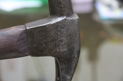 ค้อนเก่า True Temper FALLS CITY ด้ามไม้สาธร ค้อนเก่า True Temper FALLS CITY ด้ามไม้สาธร