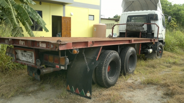 ขายรถ10ล้อพื้นเรียบ มิตซู FN527 ตอนเพลาเดียวครับ