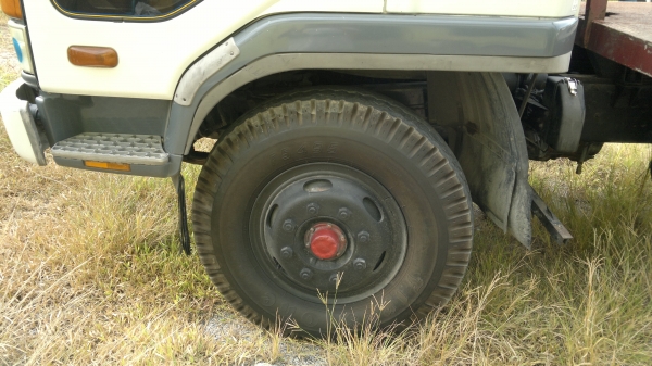 ขายรถ10ล้อพื้นเรียบ มิตซู FN527 ตอนเพลาเดียวครับ