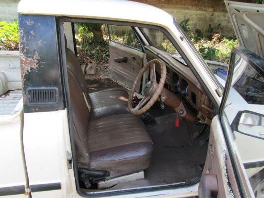 ขาย มาสด้า 1000 ช่วงยาว 5ข อ4เกียร์ สีขาว 28000