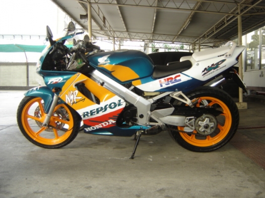 NSR 150SP PROARM ทำสีใหม่ทั้งคัน กทม สีลม ซอย 10 ราคา 37000 บาท ติดต่อ คุณ เจ 0808051985 กทม