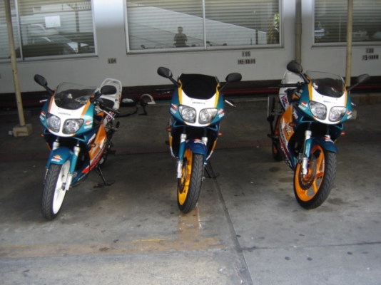 NSR 150SP PROARM ทำสีใหม่ทั้งคัน กทม สีลม ซอย 10 ราคา 37000 บาท ติดต่อ คุณ เจ 0808051985 กทม