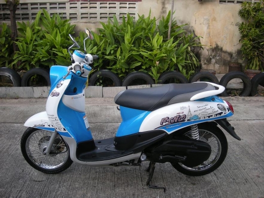 fino ปี2012 ไมค์แยก สีฟ้าขาว ลายปารีส เดิมๆ