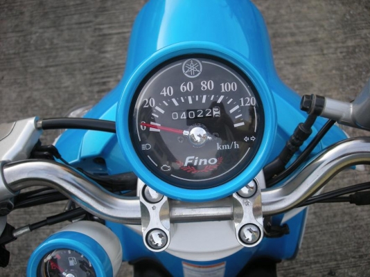 fino ปี2012 ไมค์แยก สีฟ้าขาว ลายปารีส เดิมๆ