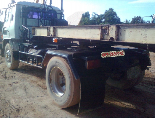 ขาย รถหัวลาก 6ล้อใหญ่ พร้อมหางพื้นเรียบ 2 คาน สามมิตร