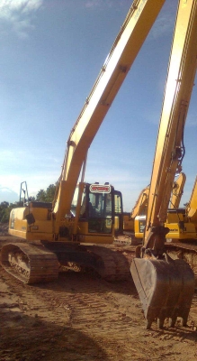 ขาย แบคโฮบูมยาว 6,700ชม. KOMATSU PC200-8 พร้อมติดไลท์