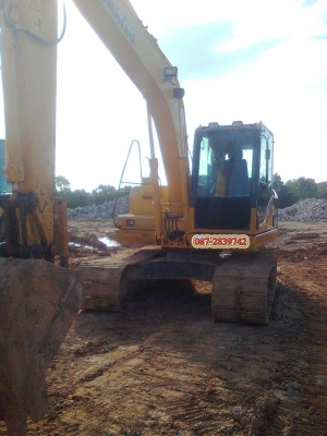 ขาย แบคโฮ 4,9xxชม.  KOMATSU PC130-8