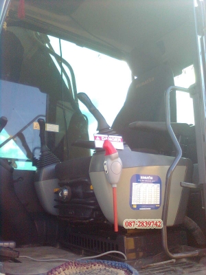 ขายแบคโฮ 6,xxx ชม. KOMATSU PC200-8 ปี 2010  ติดไลท์