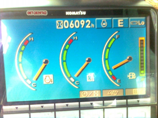 ขายแบคโฮ 6,xxx ชม. KOMATSU PC200-8 ปี 2010  ติดไลท์
