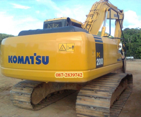 ขายแบคโฮ 6,xxx ชม. KOMATSU PC 200-7  ปี2010  ติดไลท์