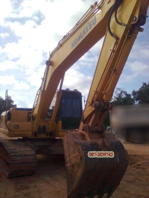 ขายแบคโฮ 6,xxx ชม. KOMATSU PC 200-7  ปี2010  ติดไลท์