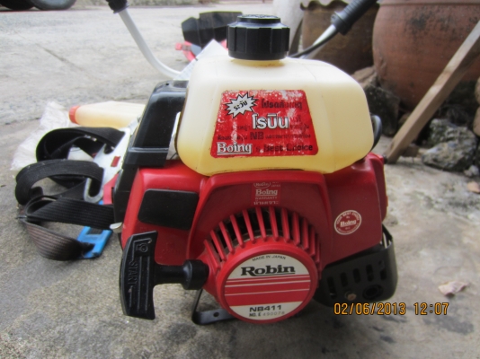 ขายด่วน เครื่องตัดหญ้า Robin ราคา 6,900 ฿