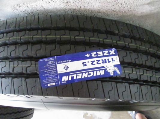 ขายยางใหม่ปี 2013 ครับ มิชลิน 11r 22.5 (4เส้น)
