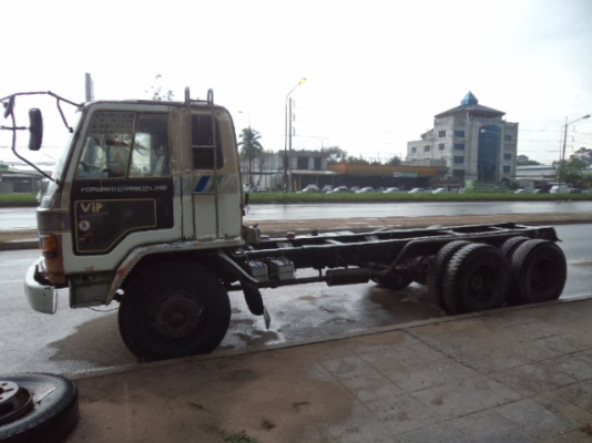 ขายรถอีซุซูร็อก10ล้อ หัวคัซซี เครื่อง165แรง เบรกทิฟฟี พวงมาลัยเพาเวอร์