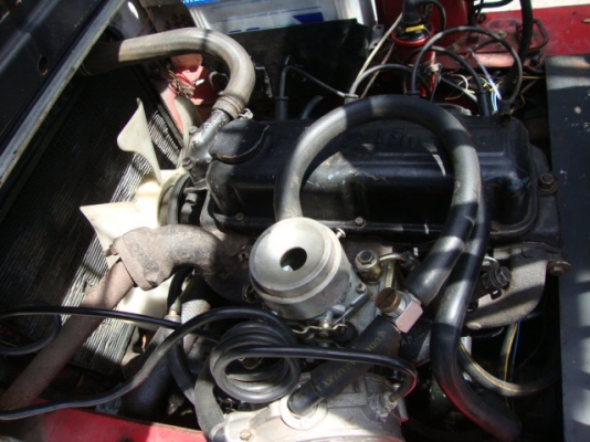 ขายรถโฟล์คลิฟท์  NISSAN  FG15  ขนาด 1.5  ตัน  เครื่องยนต์เบนซิน+แก๊ส  เกียร์ธรรมดา  เสาสูง  3  เมตร (รถพร้อมใช้)  ยางตันหลัง , ยางหน้าลม  งา 1,070  มม.