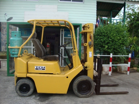 ขายรถโฟล์คลิฟท์  T.C.M.  FG20-N6  (รถพร้อมใช้งาน) ขนาด  2  ตัน  เครื่องยนต์แก๊ส  เกียร์ธรรมดา  เสาสูง  3 เมตร  ยางตัน  4  ล้อ