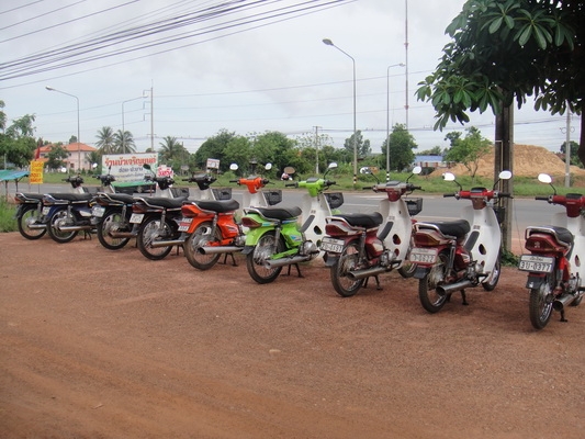 ขายฮอนด้าดรีม คุรุสภา สภาพสวยพร้อมใช้งาน (ทะเบียนพร้อมชุดโอน )