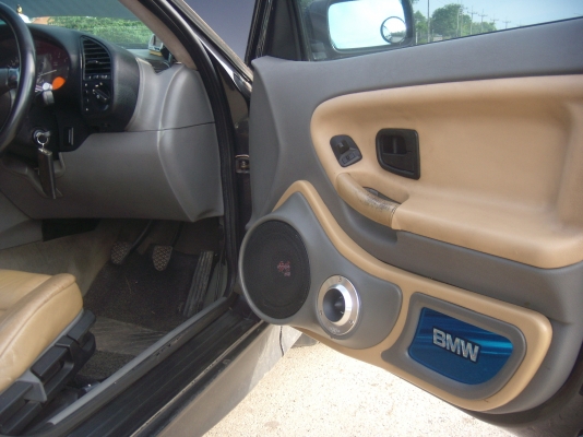 ขายด่วน BMW สภาพดี เลขทะเบียนสวย ขายด่วน BMW สภาพดี เลขทะเบียนสวย