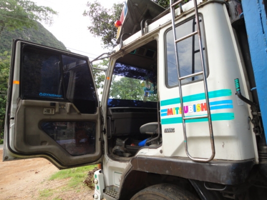 MITUBISHI FUSO หัวเปลี่ยน เครื่องเดิม คัซซีสวย คุณธรนิศ จ.สิงห์บุรี มัดจำมาแล้ว 20,000 บาทค่ะ MITUBISHI FUSO หัวเปลี่ยน เครื่องเดิม คัซซีสวย คุณธรนิศ จ.สิงห์บุรี มัดจำมาแล้ว 20,000 บาทค่ะ