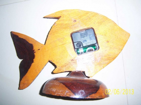 นาฬิกาไม้