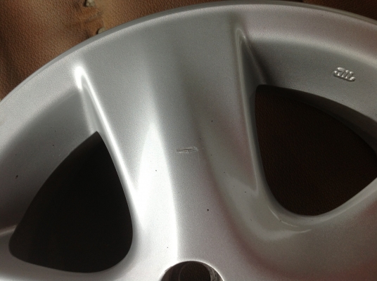 ล้อแมกวีออส15R