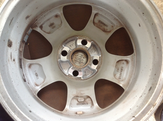 ล้อแมกวีออส15R