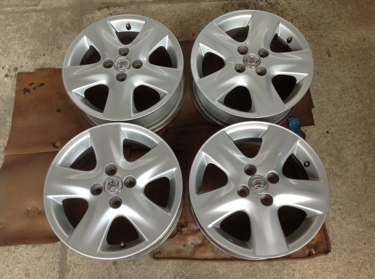 ล้อแมกวีออส15R