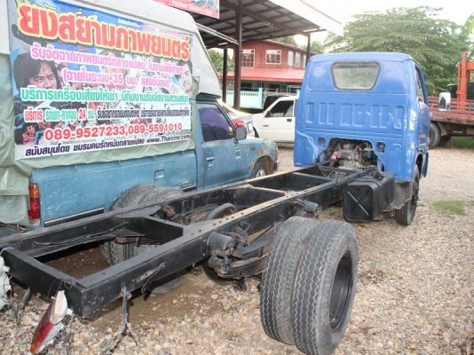 อีซูซุ เครื่อง100ฝาดำ ภาษีเต็มถึงปี 57 หัวเก๋งสาดสีใหม่รถขับขี่ดี