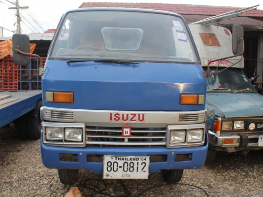 อีซูซุ เครื่อง100ฝาดำ ภาษีเต็มถึงปี 57 หัวเก๋งสาดสีใหม่รถขับขี่ดี