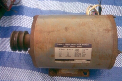 มอเตอร์ฮิตาชิ 1/2 แรงสภาพดีพร้อมมูเล่ครับแท้ครับเดิมๆๆครับราคานี้คุ้มครับไม่ต้องเบิกใหม่ครับสวยๆครับใช้ยาวครับ