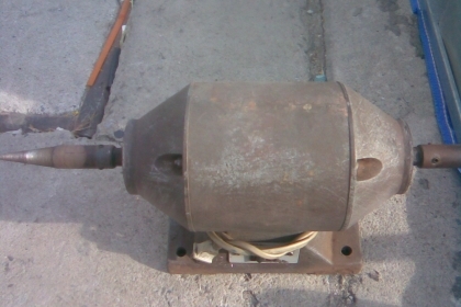 เครื่องปัดเงา 2 ด้าน ยามาบิชิแกนยาวตัวใหญ่ครับสภาพพร้อมใช้งานครับสวยๆครับราคานี้คุ้มครับ