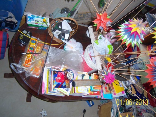 ขายโต๊ะกินข้าวไม้มะค่า สวยๆ ครับ