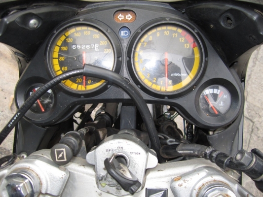 ยังไงก็ขาย CBR150ปี50ไมเหลืงเครื่องเดิมๆชุดโอนครบ