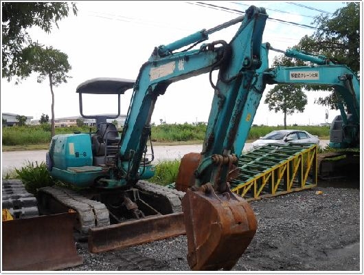 ขายรถขุด PC40-7 มือสองสภาพสมบูรณ์ สนใจติดต่อเจี๊ยบเลยค่ะ 087-3310254 ค่ะ