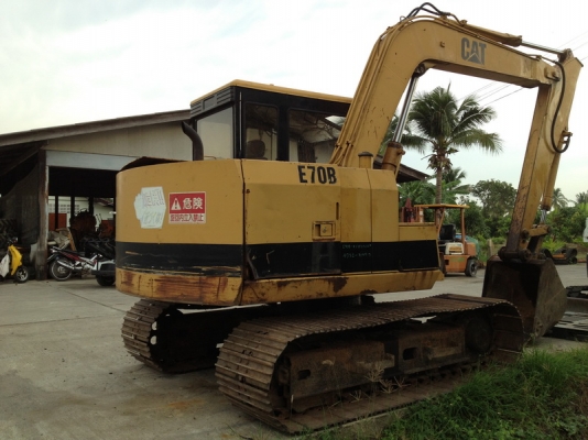 ขายรถแบคโฮล CAT - E70B (ขนาดเท่า PC60) นำเข้าเอง มือสองจากญี่ปุ่น