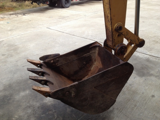 ขายรถแบคโฮล CAT - E70B (ขนาดเท่า PC60) นำเข้าเอง มือสองจากญี่ปุ่น